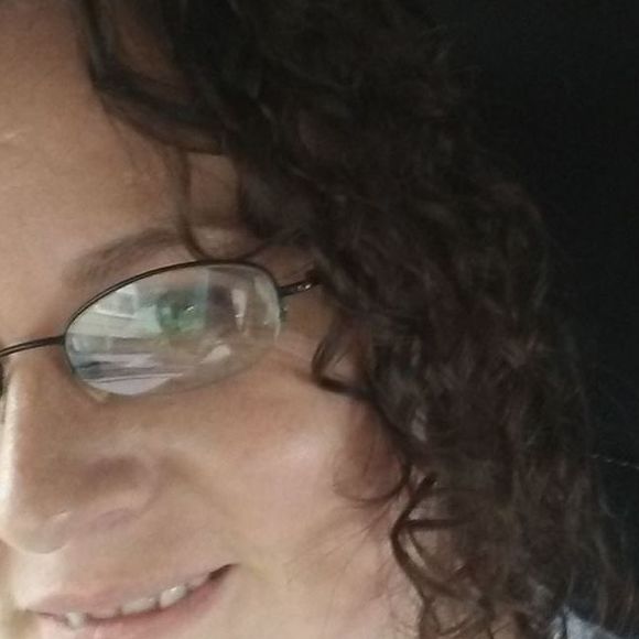 Meet your Posher, Jessica - Picture 1 of 1